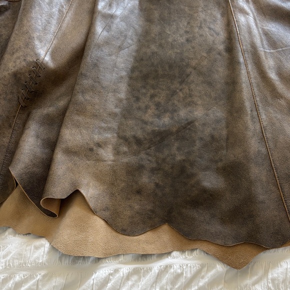 Danier Women's Distressed Brown Leather A-Line Skirt - Picture 6 of 13